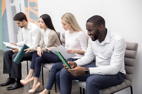 優(yōu)秀教師想要應(yīng)聘私立學(xué)校如何讓獵頭公司發(fā)現(xiàn)？